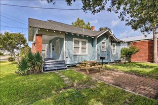 3928 Avenue S S, Galveston, TX 77550