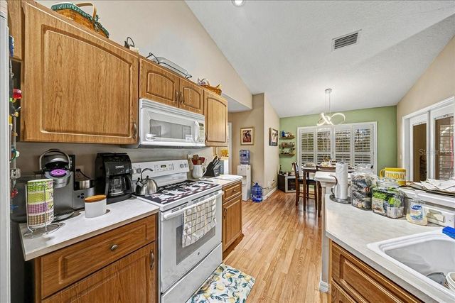 6607 SE 11TH LOOP, Ocala, FL 34472