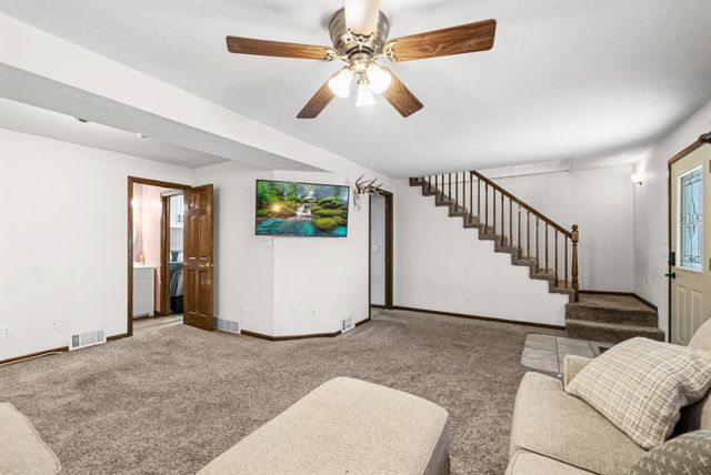 3481 Feldman Avenue SE, Buffalo, MN 55313