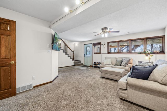 3481 Feldman Avenue SE, Buffalo, MN 55313