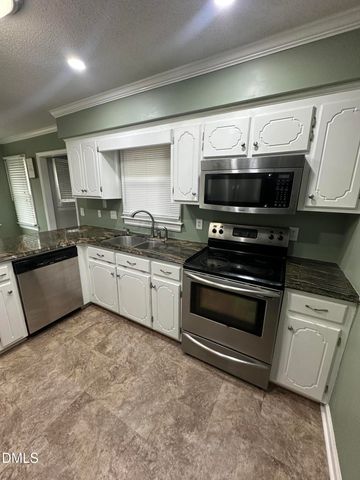 120 Summerdale Drive, Pikeville, NC 27863