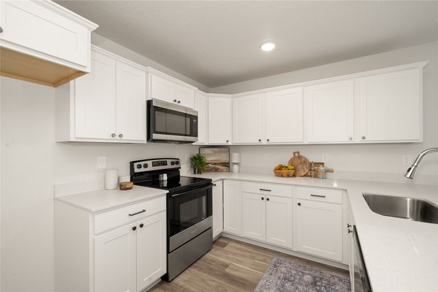 1506 E Girard Avenue, Indianola, IA 50125