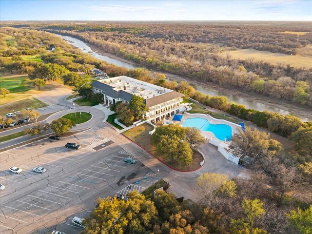 2161 E Landings N, Granbury, TX 76049