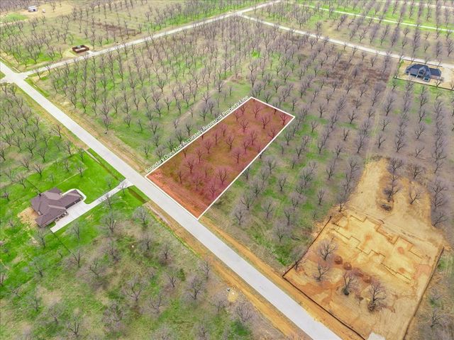 2161 E Landings N, Granbury, TX 76049