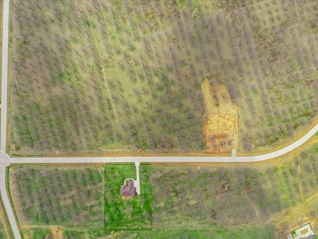 2161 E Landings N, Granbury, TX 76049