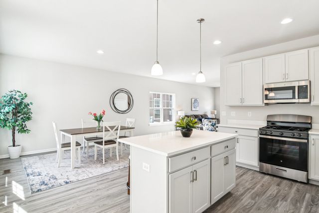 816 Simpson Avenue, Elburn, IL 60119