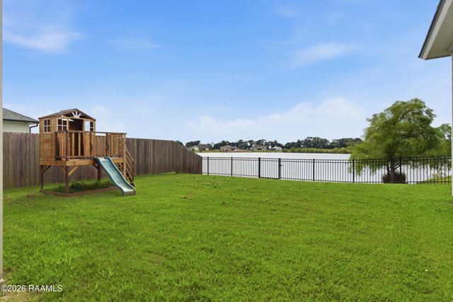 211 Big Lake Run, Youngsville, LA 70592