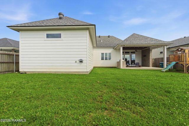 211 Big Lake Run, Youngsville, LA 70592