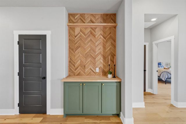 1012 Mustang Trail, Granbury, TX 76049