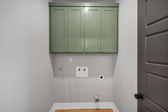 1012 Mustang Trail, Granbury, TX 76049