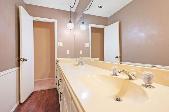 2306 Smokerise Drive, Arlington, TX 76016