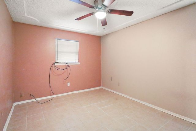2306 Smokerise Drive, Arlington, TX 76016