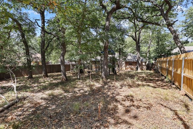 2306 Smokerise Drive, Arlington, TX 76016