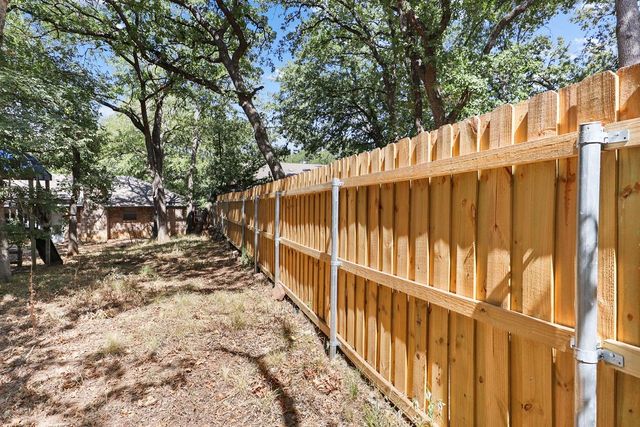 2306 Smokerise Drive, Arlington, TX 76016