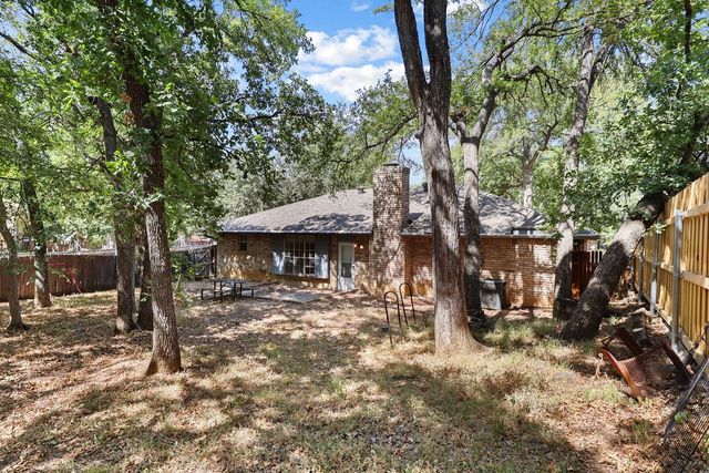 2306 Smokerise Drive, Arlington, TX 76016
