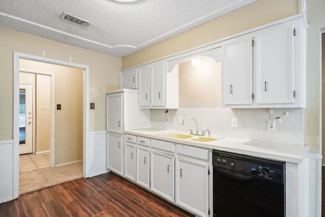 2306 Smokerise Drive, Arlington, TX 76016