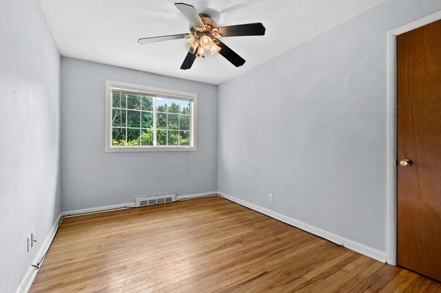 17175 Moorepark Road, Three Rivers, MI 49093