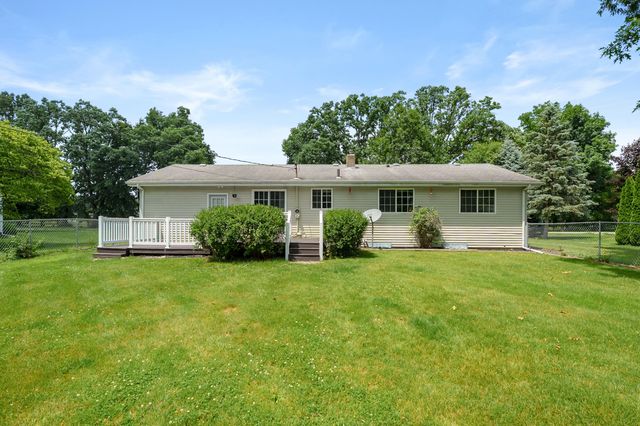 17175 Moorepark Road, Three Rivers, MI 49093