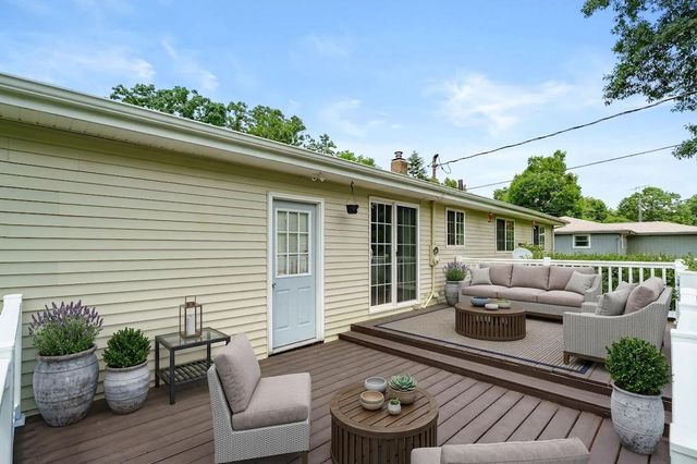 17175 Moorepark Road, Three Rivers, MI 49093