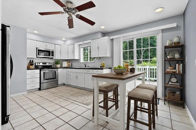 17175 Moorepark Road, Three Rivers, MI 49093