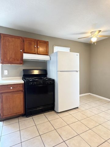 486 Lawson Avenue W, Saint Paul, MN 55117