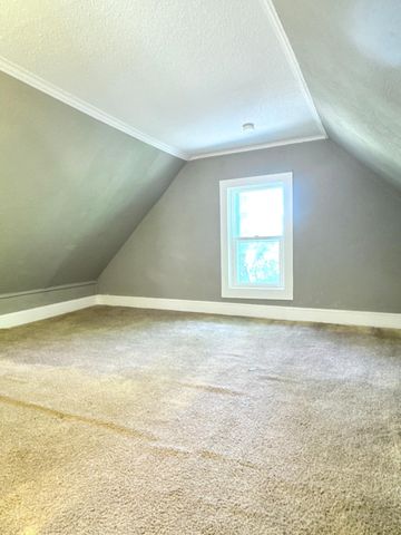486 Lawson Avenue W, Saint Paul, MN 55117