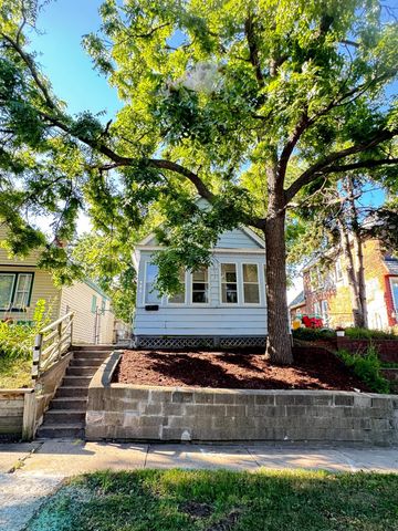 486 Lawson Avenue W, Saint Paul, MN 55117