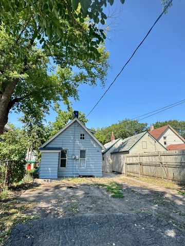 486 Lawson Avenue W, Saint Paul, MN 55117