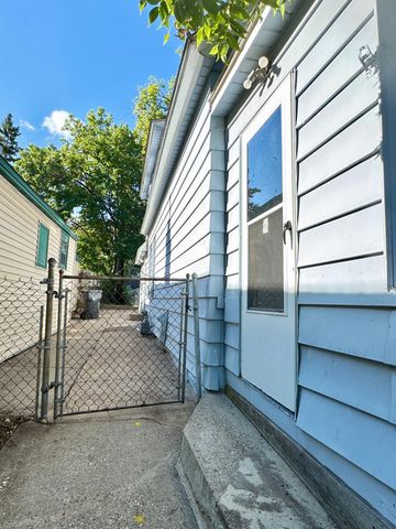 486 Lawson Avenue W, Saint Paul, MN 55117