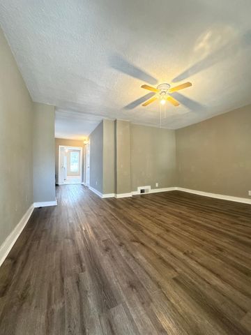 486 Lawson Avenue W, Saint Paul, MN 55117