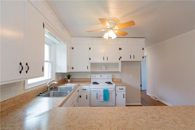 1065 Dallas King Road, Westfield, NC 27053