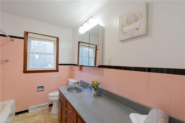 1065 Dallas King Road, Westfield, NC 27053