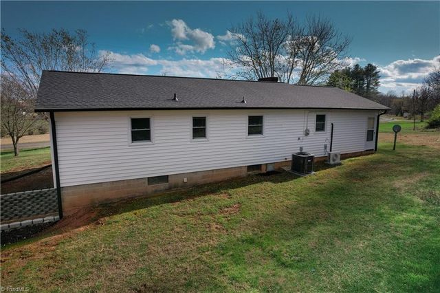 1065 Dallas King Road, Westfield, NC 27053