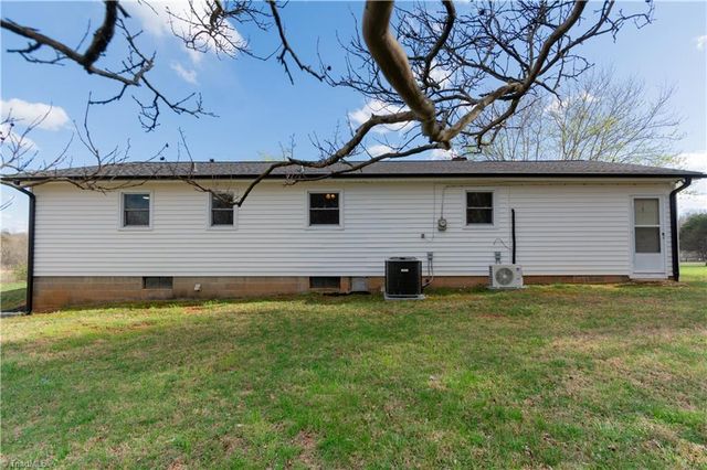 1065 Dallas King Road, Westfield, NC 27053