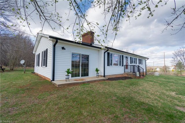 1065 Dallas King Road, Westfield, NC 27053