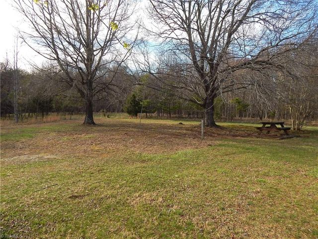 1065 Dallas King Road, Westfield, NC 27053