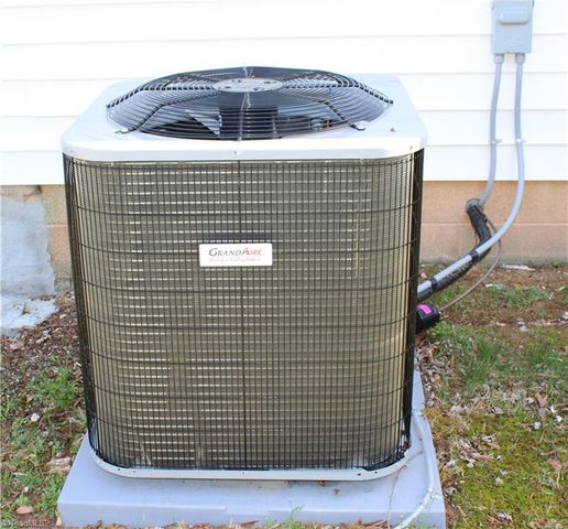 1065 Dallas King Road, Westfield, NC 27053