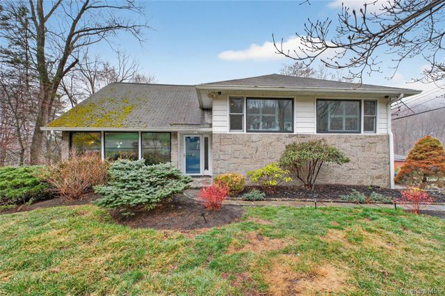 43 Woodbine Drive, Mahopac, NY 10541