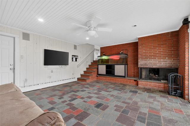 43 Woodbine Drive, Mahopac, NY 10541