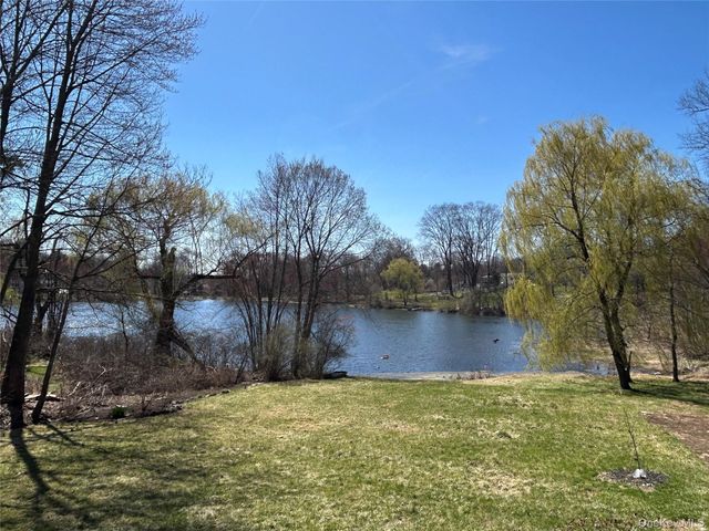 43 Woodbine Drive, Mahopac, NY 10541