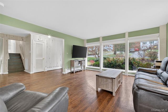 43 Woodbine Drive, Mahopac, NY 10541