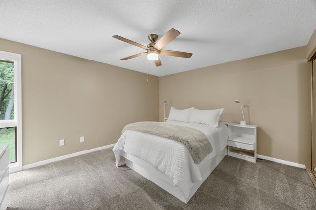 301 N 7th Ave, Iowa City, IA 52245