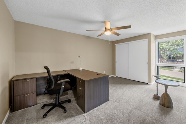 301 N 7th Ave, Iowa City, IA 52245