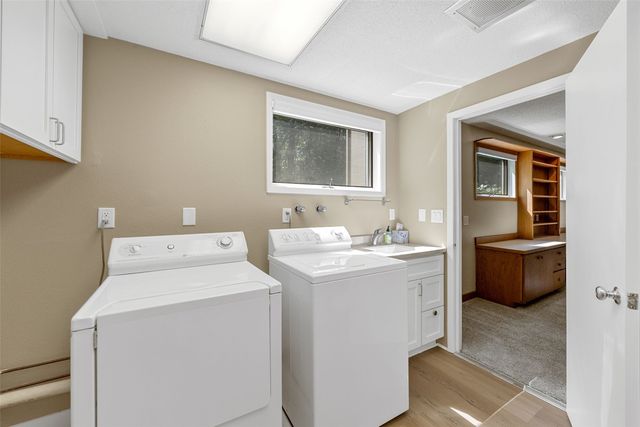 301 N 7th Ave, Iowa City, IA 52245