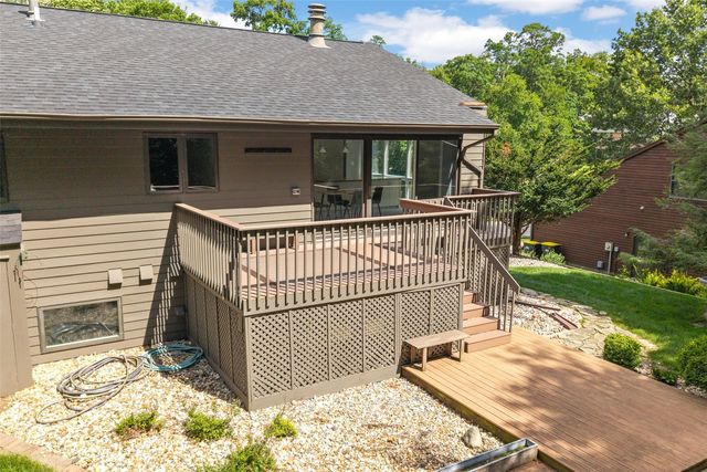 301 N 7th Ave, Iowa City, IA 52245