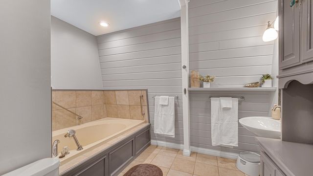 15242 Happy Acres Trail, Plymouth, IN 46563