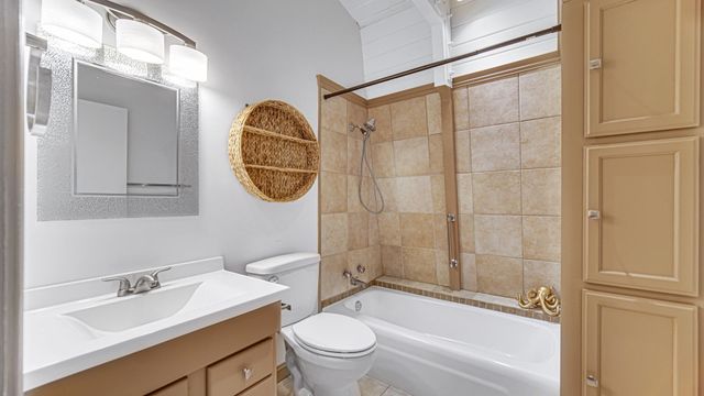 15242 Happy Acres Trail, Plymouth, IN 46563