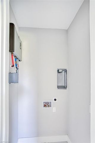 817-819 Eisenhower BLVD, Lehigh Acres, FL 33974