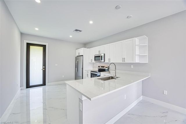 817-819 Eisenhower BLVD, Lehigh Acres, FL 33974