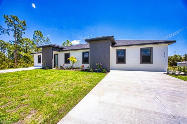 817-819 Eisenhower BLVD, Lehigh Acres, FL 33974